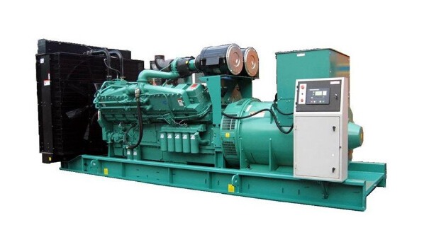 彬村山华侨农场全新常柴200kw大型柴油发电机组